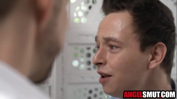 لا تضع قضيبك إلا على النساء الجميلات والمثيرات اللواتي يعرفن كيف يمتصنه.